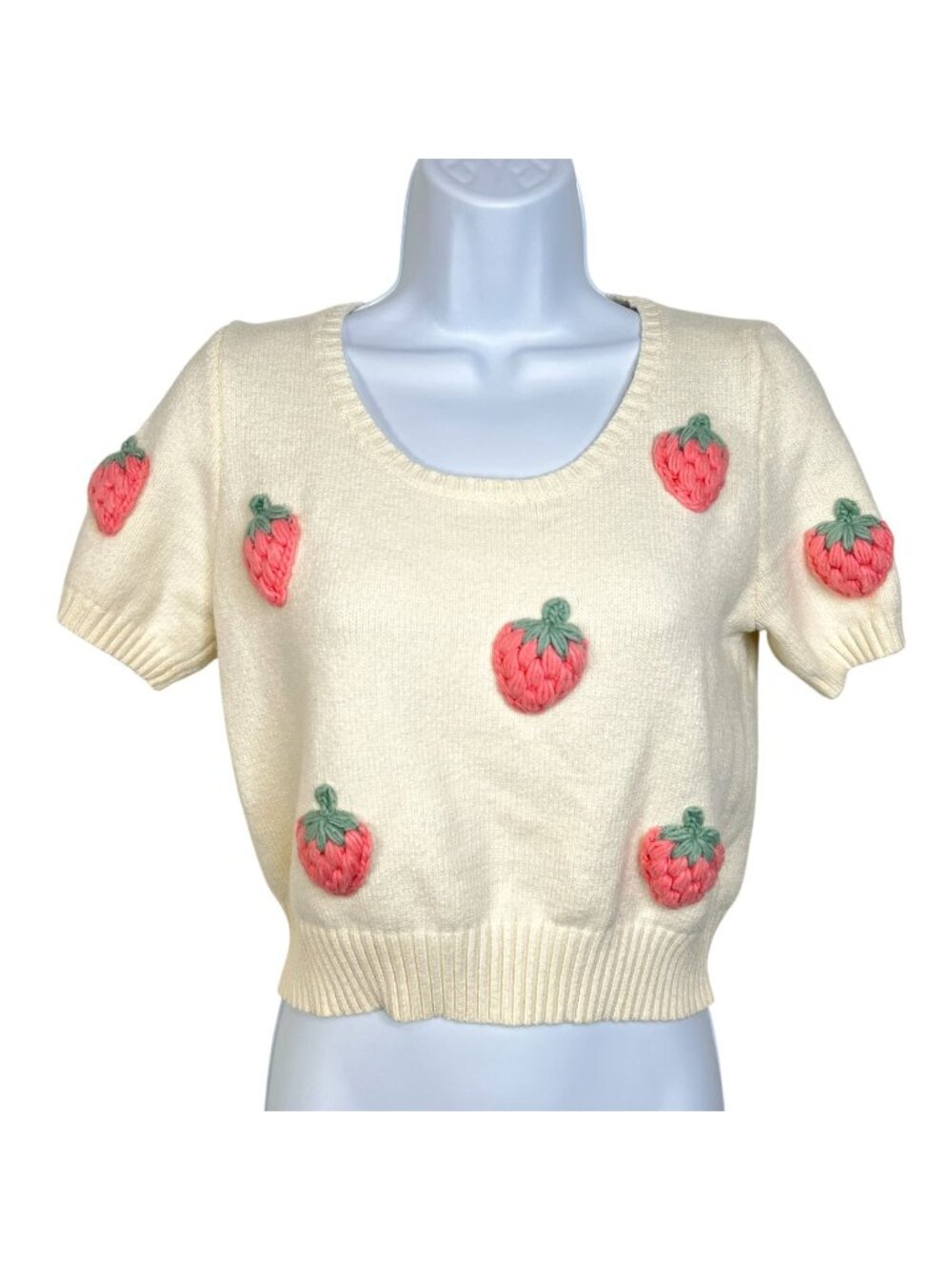 Luna Ivy Strawberry Crochet Sweater Top Cropped Knit Cream Ivory Pink Medium